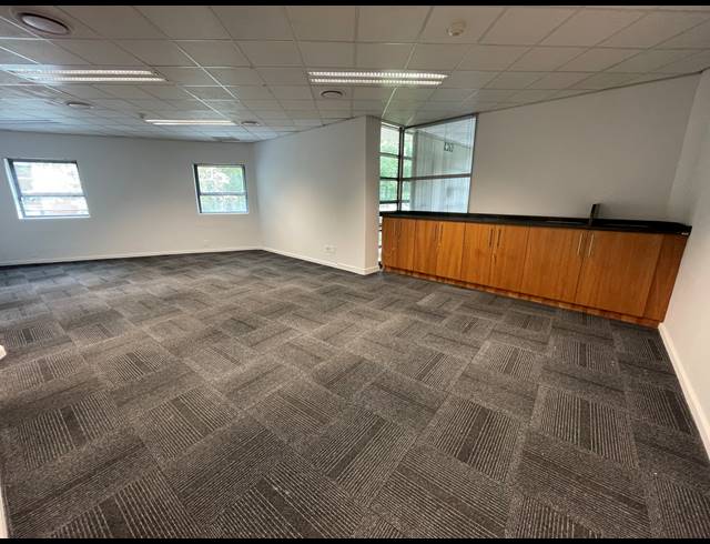 439M² OFFICE TO LET IN PARKTOWN
